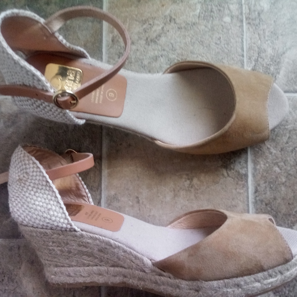 Kanna sandal size 9